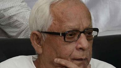 Buddhadeb Bhattacharya,Kolkata,Mango,Woodland Hospital