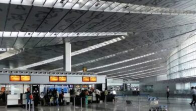Kolkata airport,gold smuggling,Kolkata,custom officers