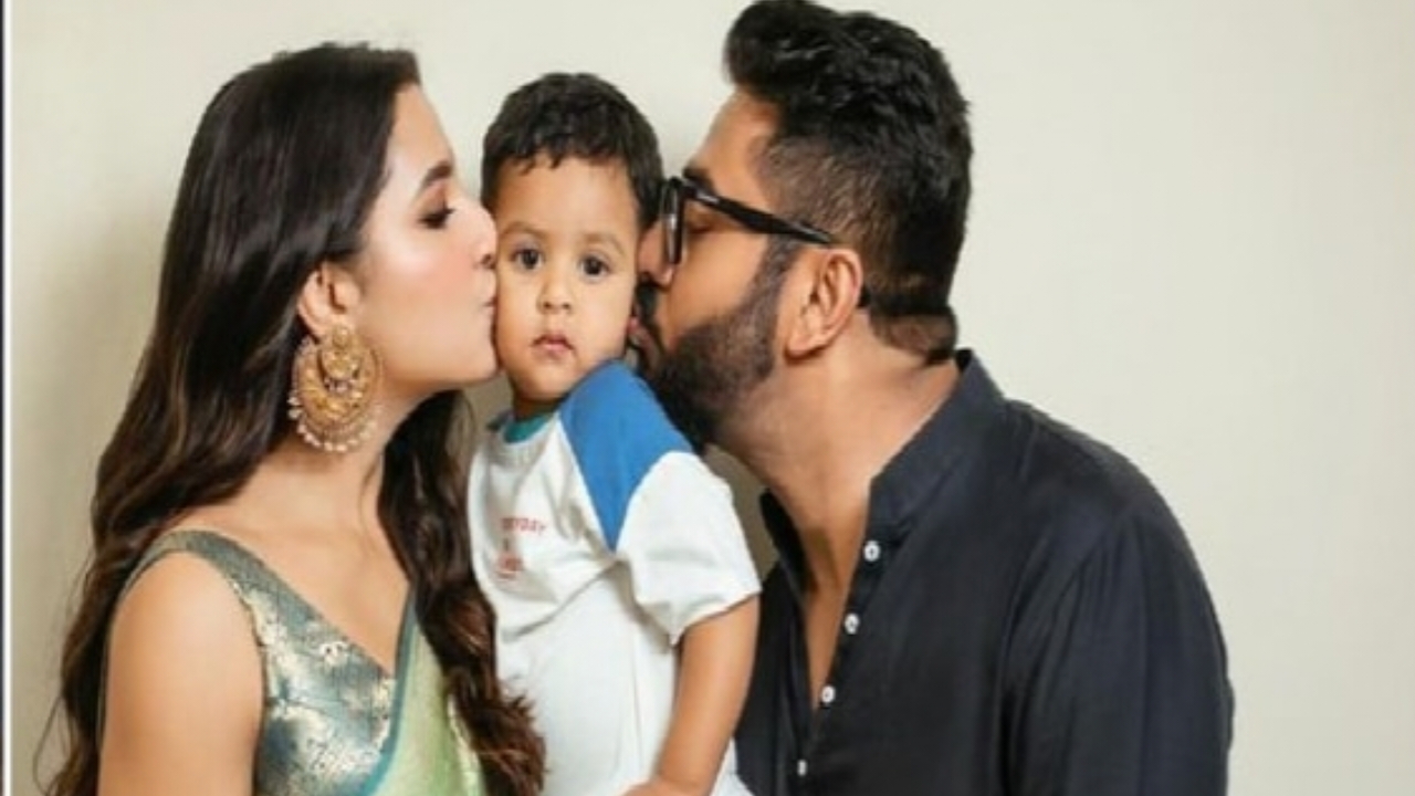 Subhashree Ganguly,Raj Chakraborty,Shubhashree Ganguly Pregnant,Ceremony of Sadh