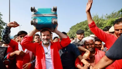 Rahul Gandhi,Porter,Railway Station,Congress