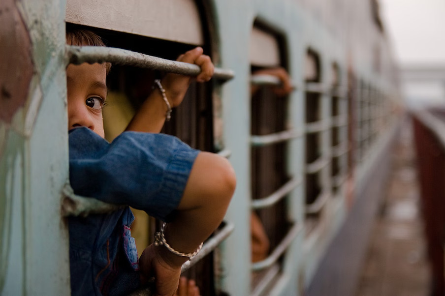 Indian Railway,Child Passengers,Earn 2800 Crore,Ticket