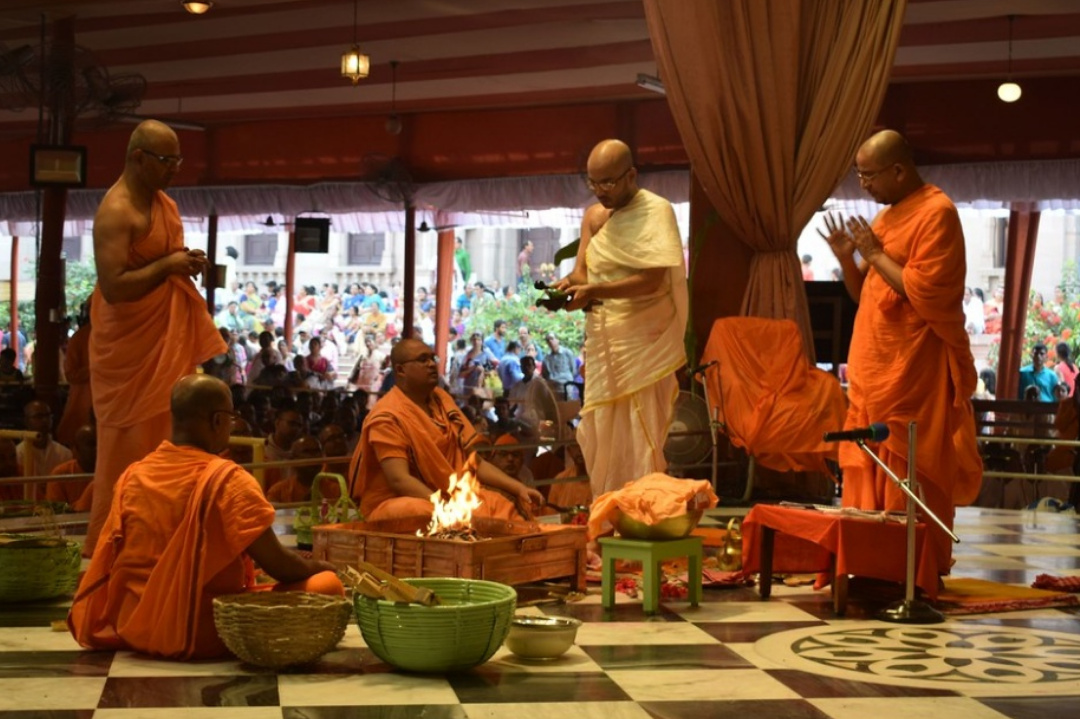 West Bengal,Festival,Durga Puja,Durga Puja In Bengal,Belur Math,Historical Importance
