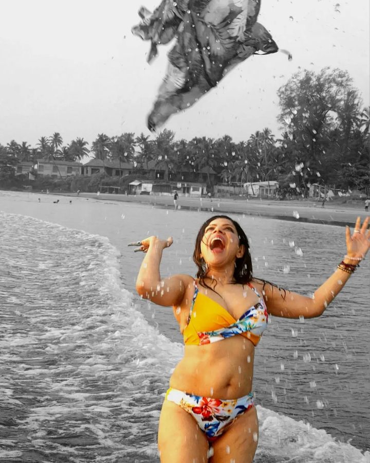 Nondini Chatterjee,jol thoi thoi bhalobasha,actress nandini chatterjee shared some pictures in bikini,netizens have mixed reaction,Bangla News,Latest Bangla News,News in Bangla,Bengali News,Latest Bengali News,News in Bengali,bengali tv serial actress nondini chatterjee,nondini chatterjee bold pics,nondini chatterjee in bikini,nondini chatterjee at goa beach